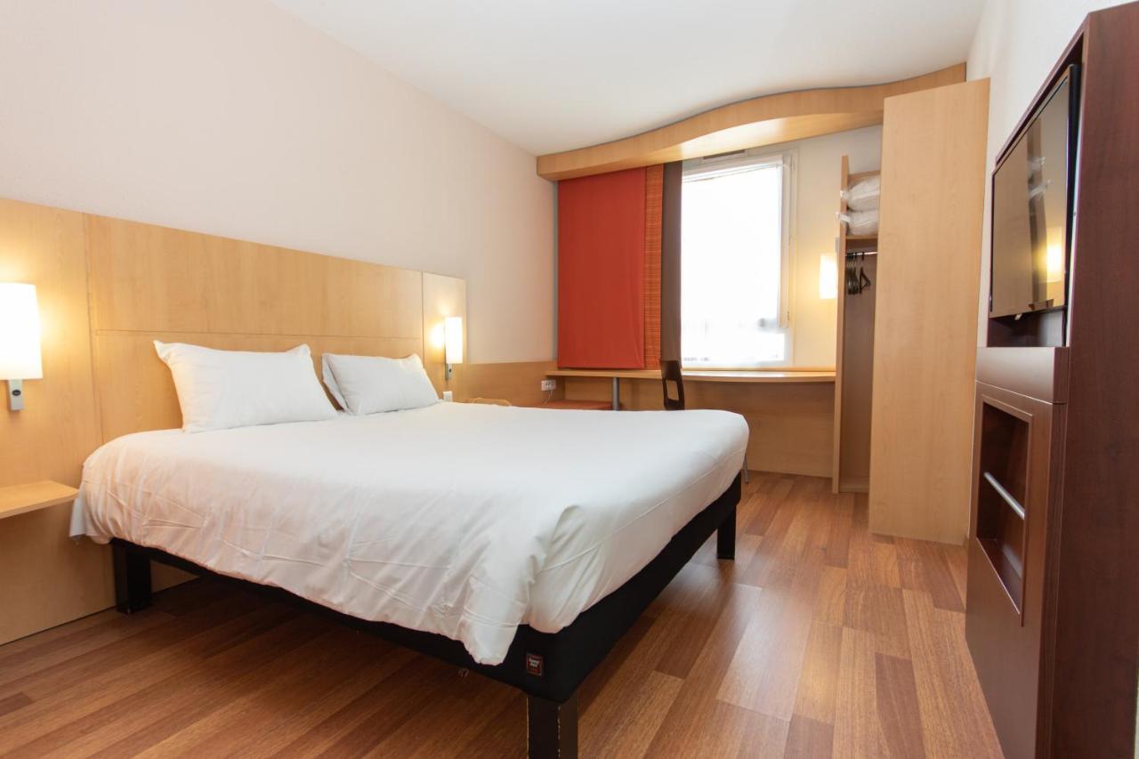Ibis Rochefort Exterior photo